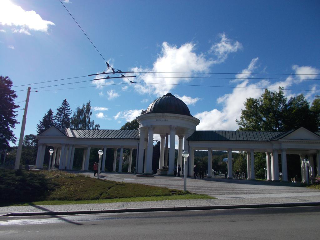 Mariánské Lázně Villa Meteor מראה חיצוני תמונה
